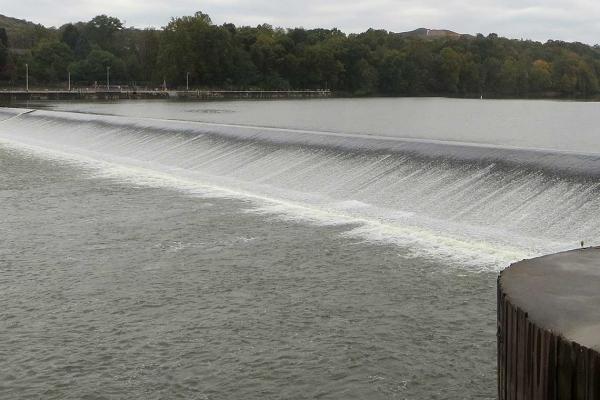 river dam turbine